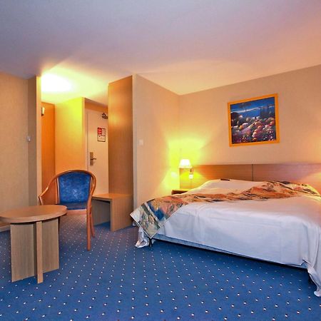 Mercure Hexagone Luxeuil المظهر الخارجي الصورة