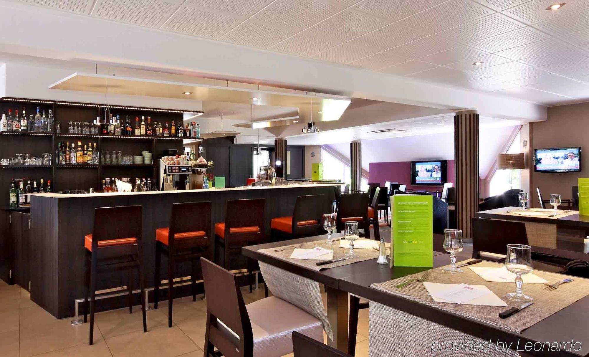 Mercure Hexagone Luxeuil المطعم الصورة