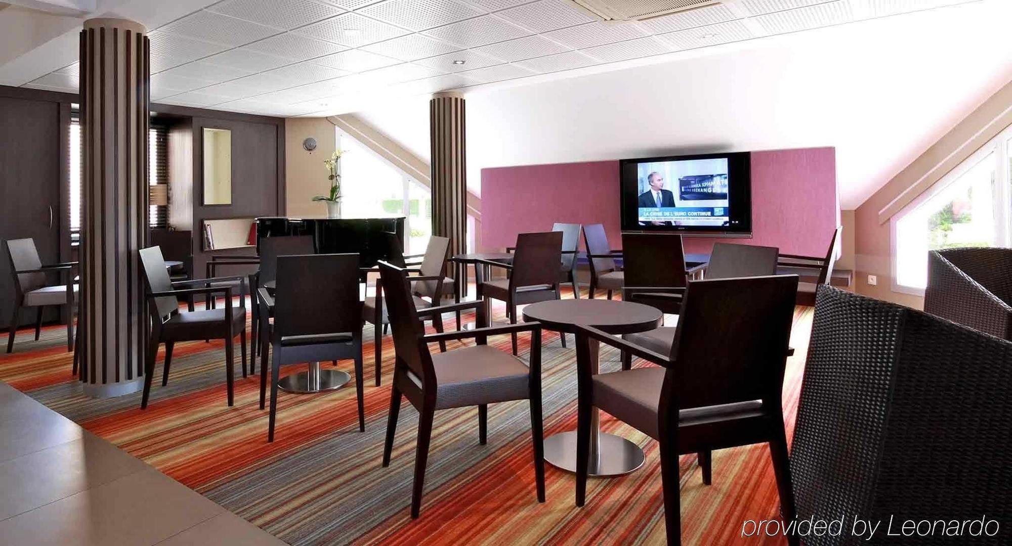 Mercure Hexagone Luxeuil المطعم الصورة